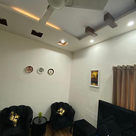 The Comfort Lodge Islamabad Esterno foto