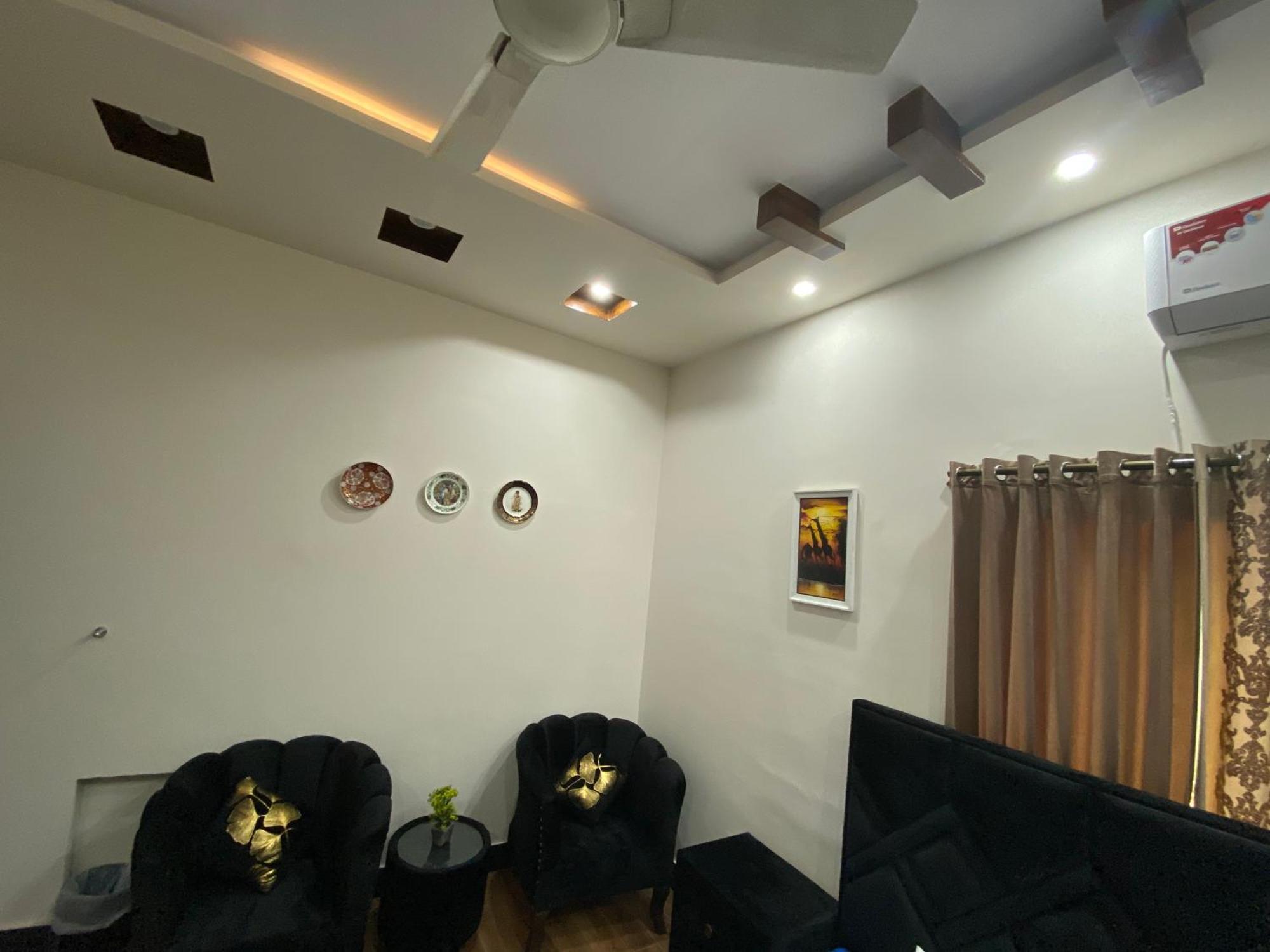 The Comfort Lodge Islamabad Esterno foto