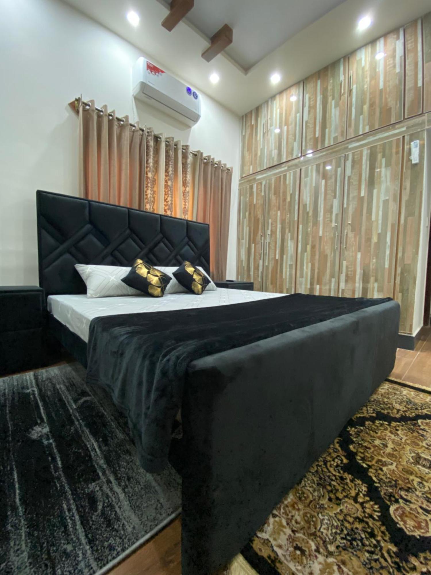 The Comfort Lodge Islamabad Esterno foto